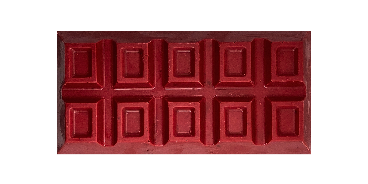 Red Velvet chocolate bar stuffed with chocolate cake, cream cheese frosting & chocolate cookie